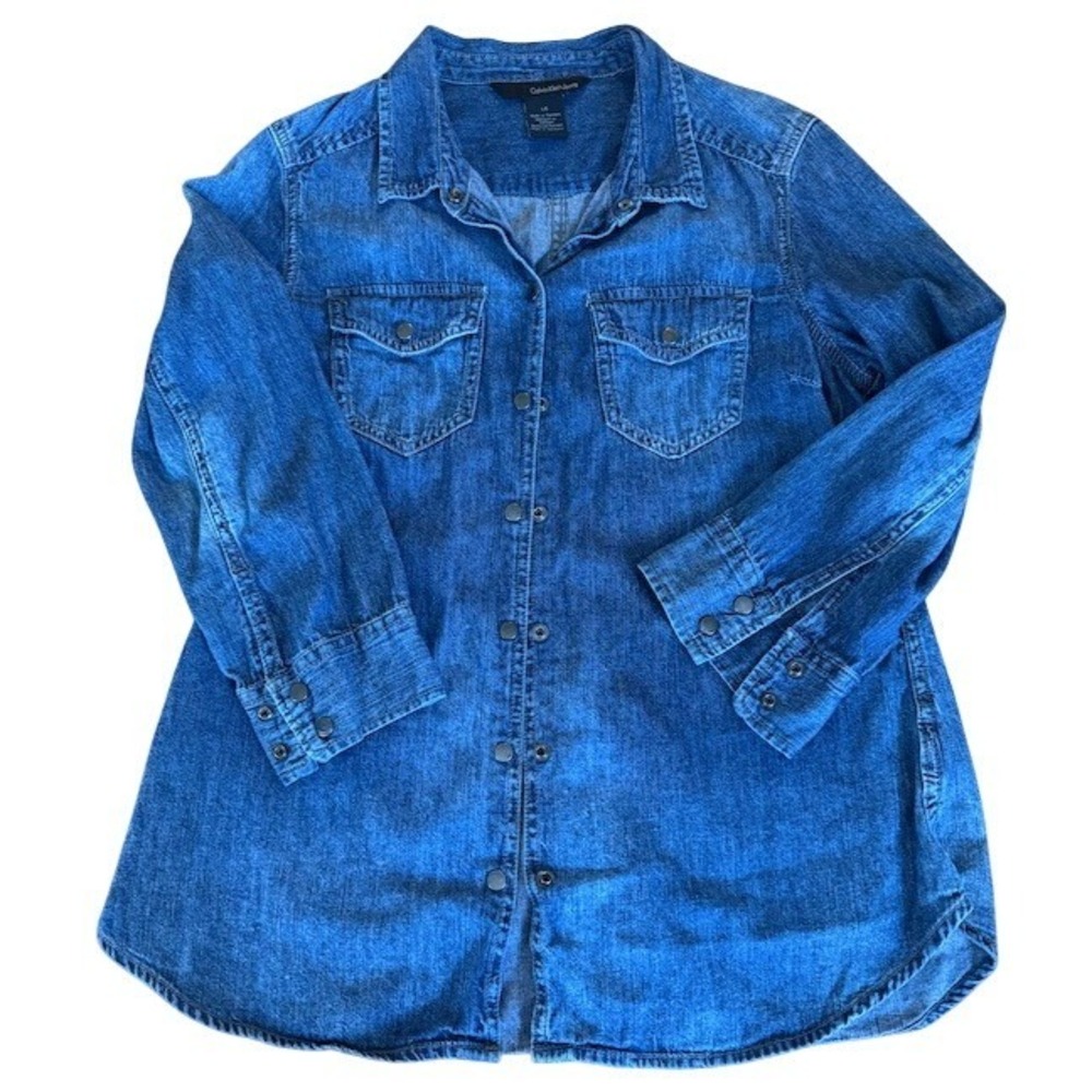 Calvin Klein Jeans Women's Medium Wash Denim Button Up Shirt Size Small